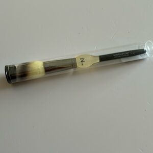 IT Cosmetics Heavenly Luxe French Boutique Blush Brush #4  cream & Powde…